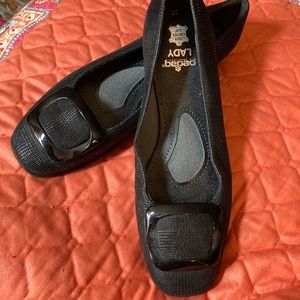 Stuart Weitzman black flats size 7M